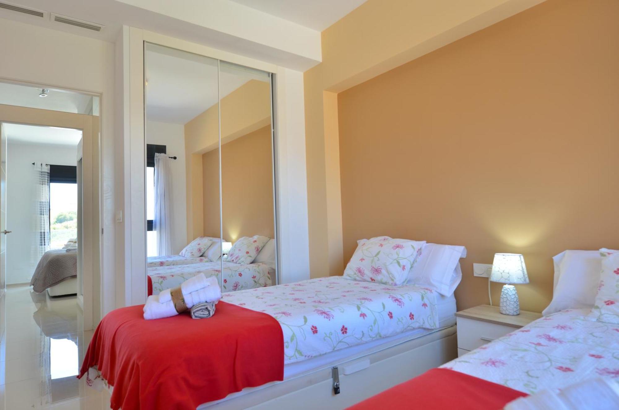 Beachfront Luxury Apartments By Nras Arenales del Sol Quarto foto